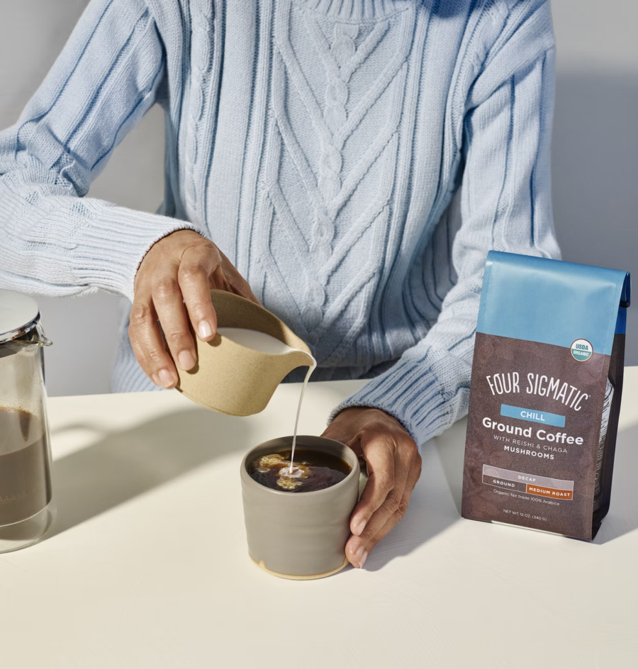 FOUR SIGMATIC Chill Decaf Coffee - Kawa grzybowa z adaptogenami Reishi i Chaga - 340 g -  | Adaptogeny | Chaga | Kawa funkcjonalna z adaptogenami | Produkty archiwalne | Promocje | Reishi | Suplementy na jelita i wzdęcia | Suplementy na odporność | Nowości | Four Sigmatic | Suplementy Wellness | The Silencio